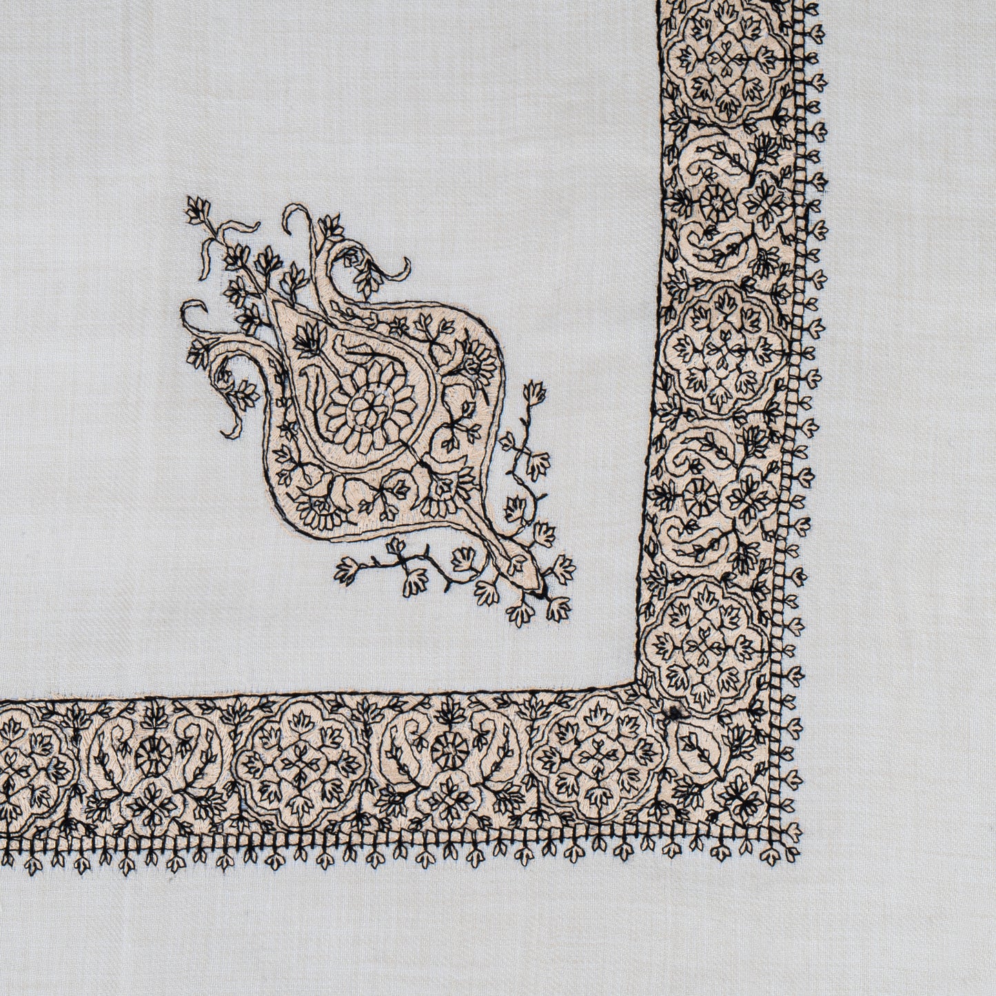 شال كشمير فاخر للمناسبات الخاصة Luxury Cashmere Shawl