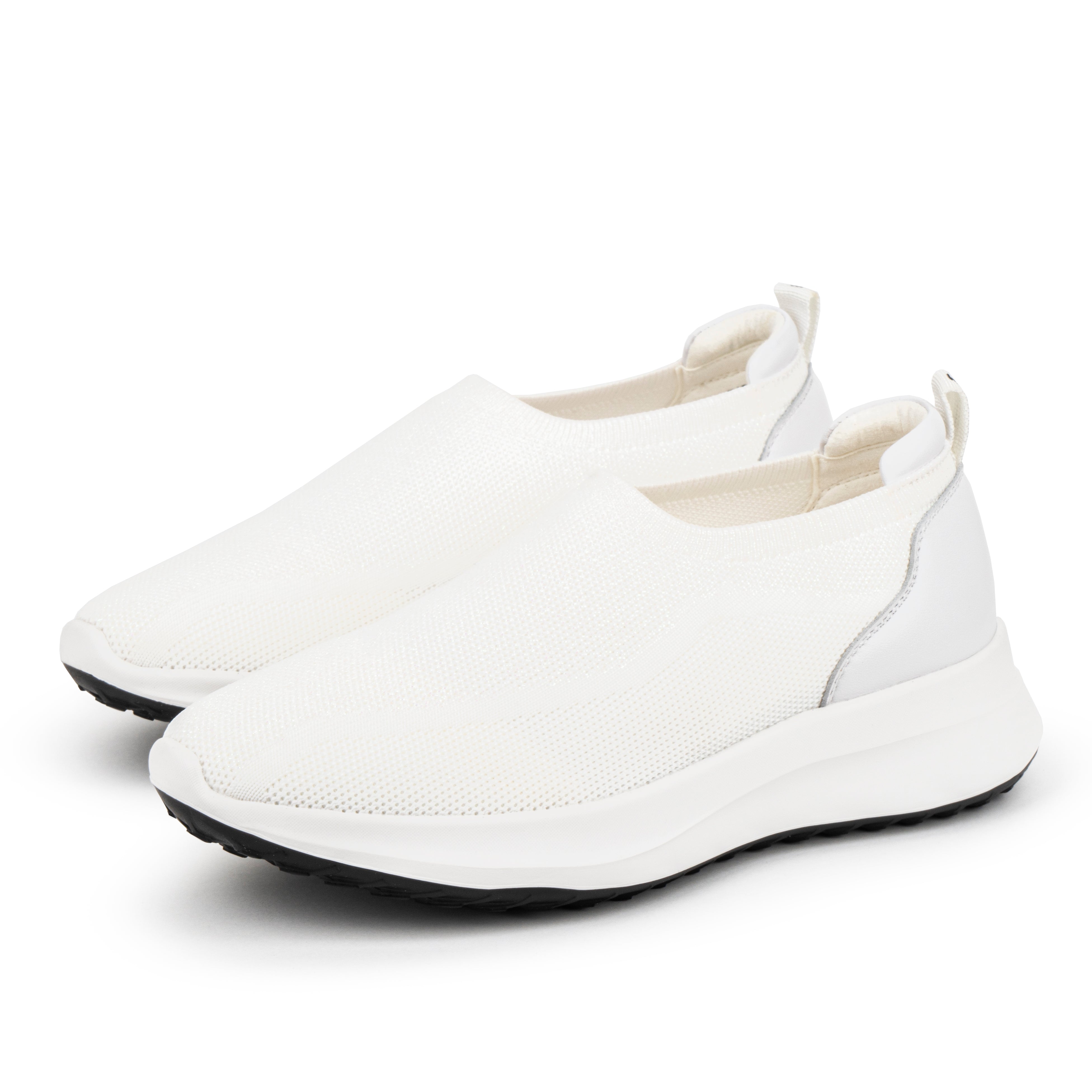 حذاء سنيكرز كاجوال نسائي ابيض