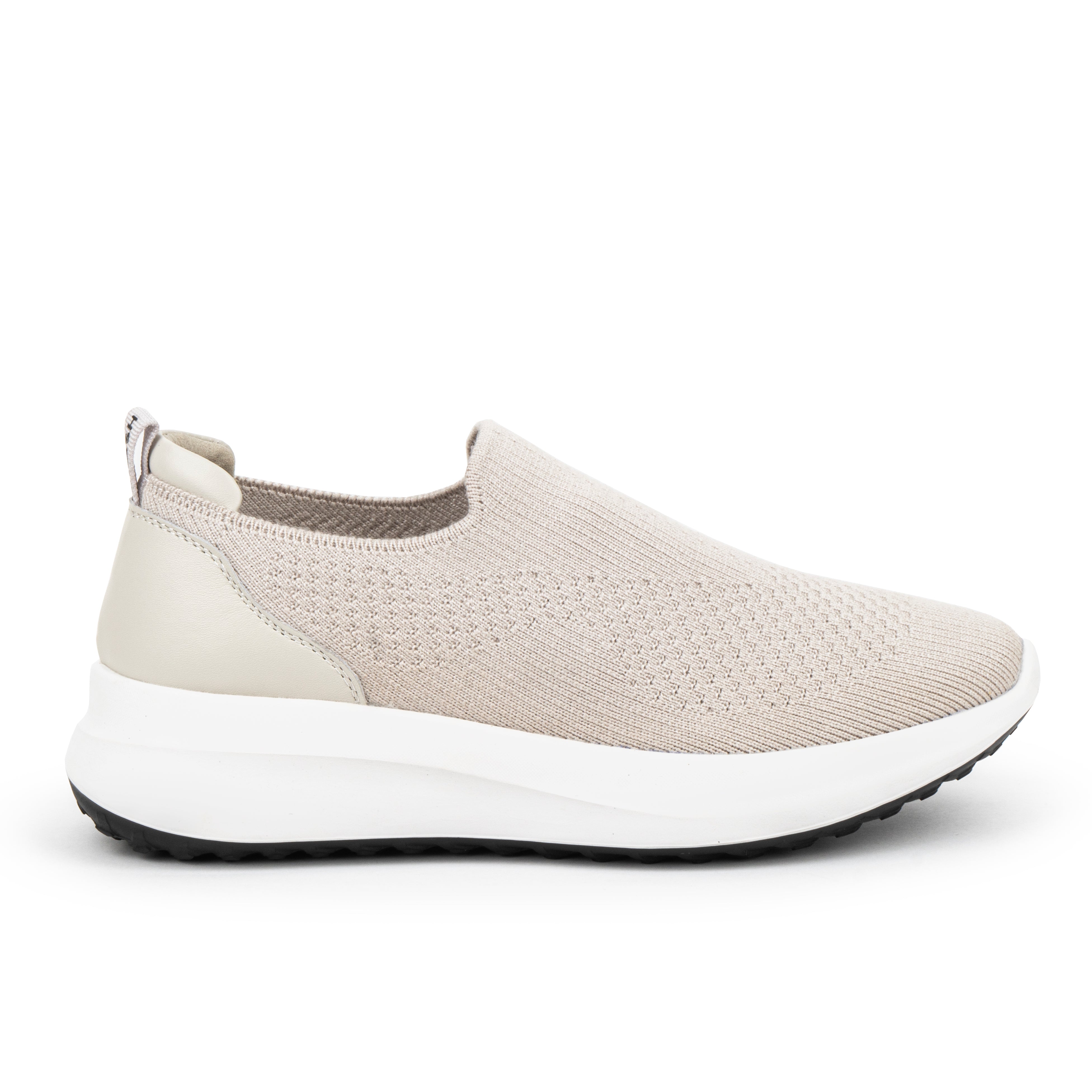 جوتي ماركة الطواش