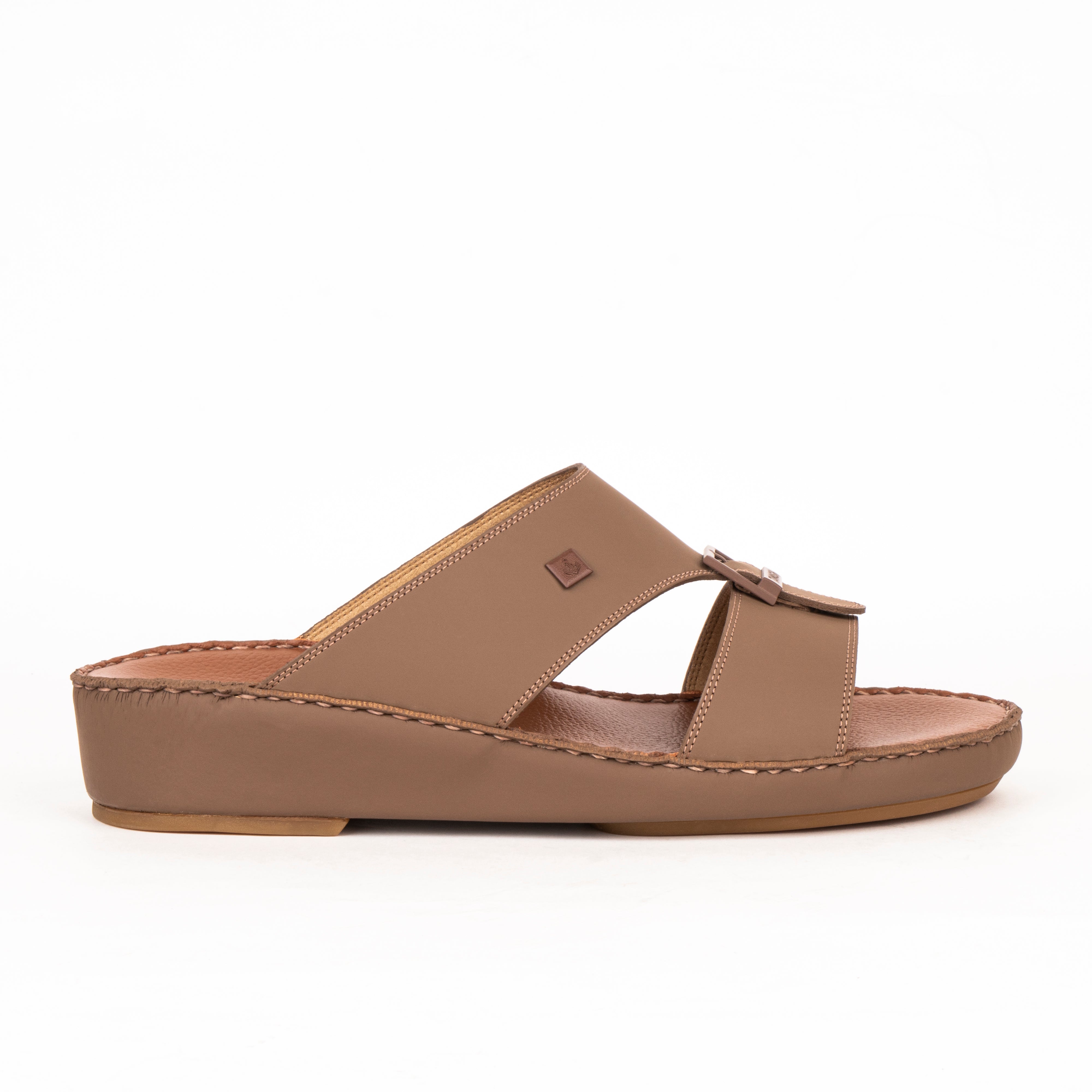 نعال رجالي اماراتي مصممة,