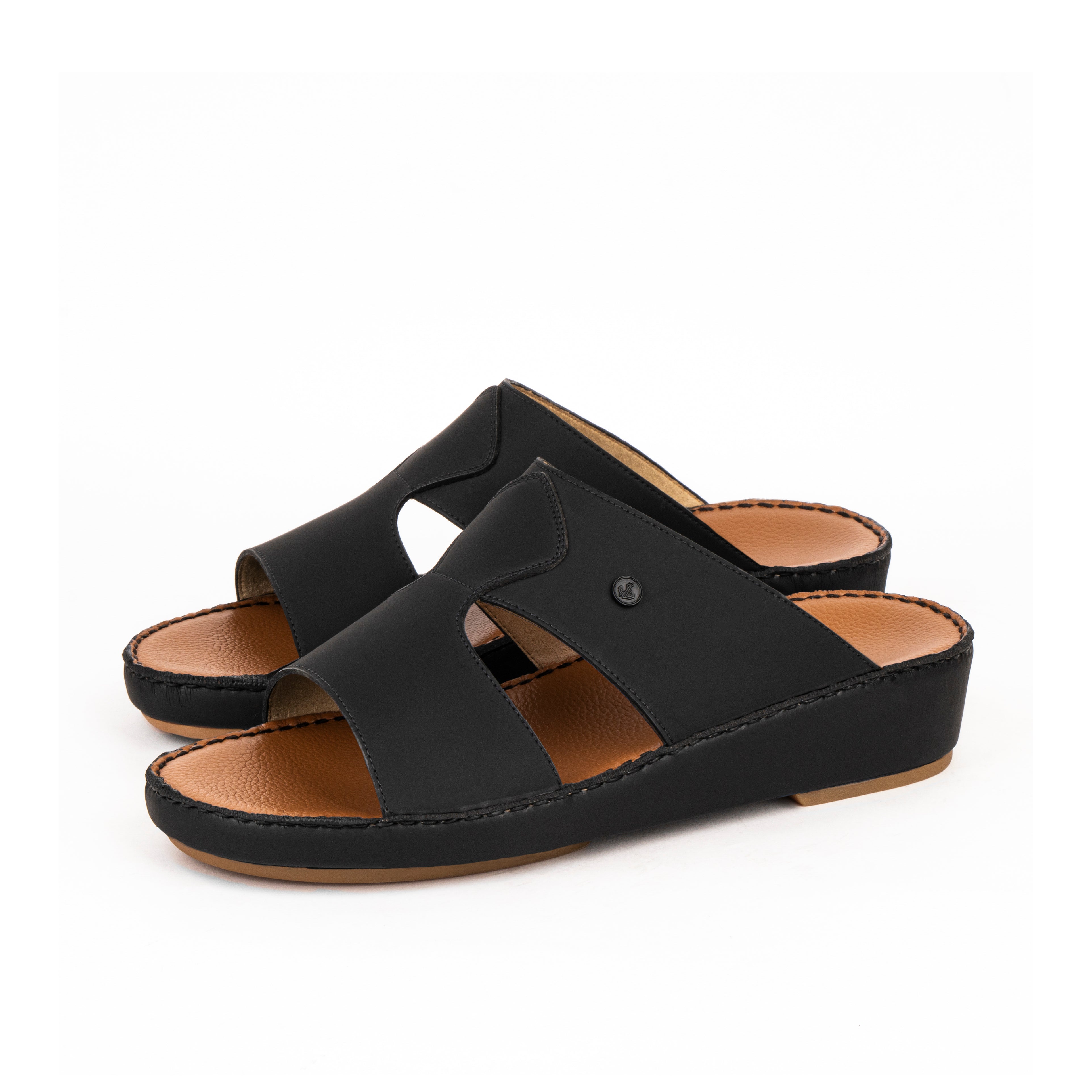 نعال أولادي جلد فاخر بتصميم كلاسيك اسود