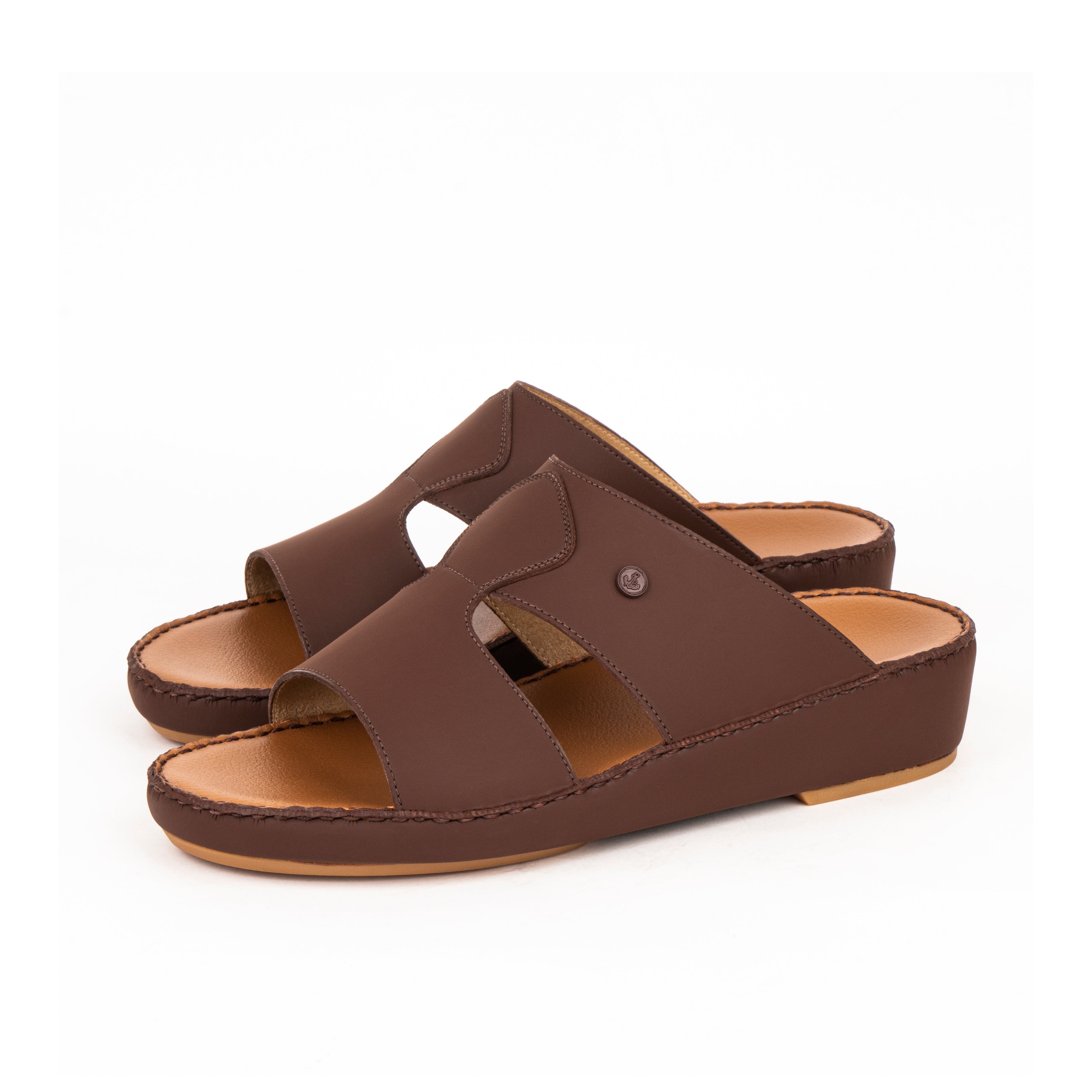 نعال أولادي جلد فاخر بتصميم كلاسيك حمراوي