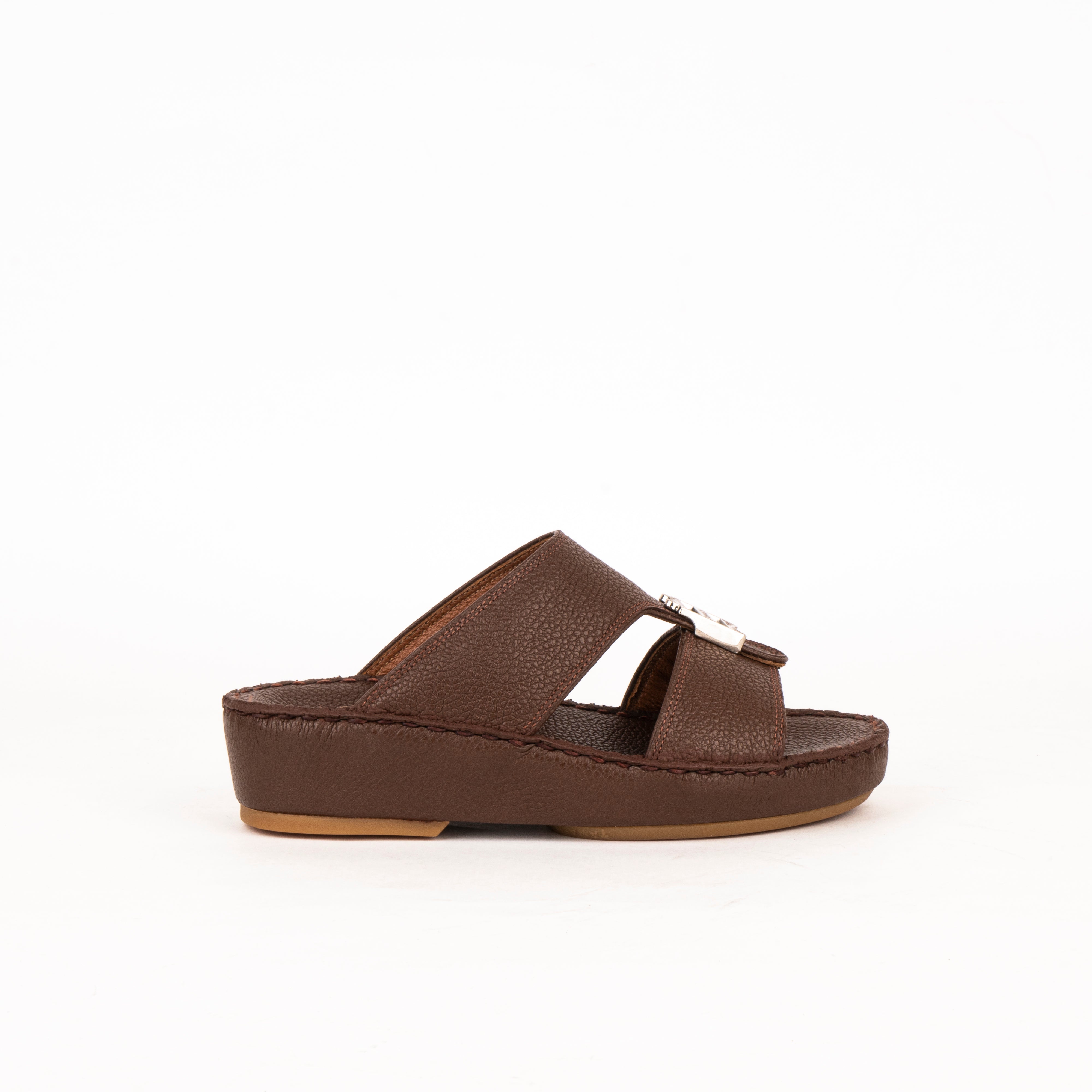 نعال كعب ولادي بني غامق