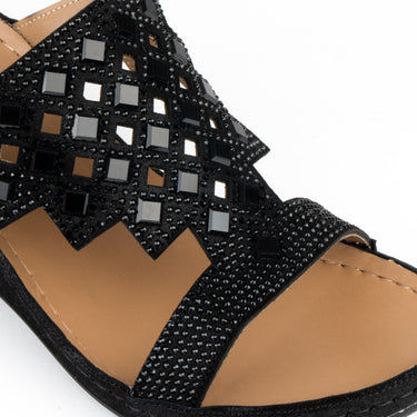 28-6 LADIES HEEL SANDALS