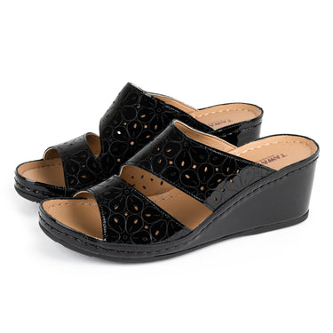 28-29 LADIES HEEL SANDALS