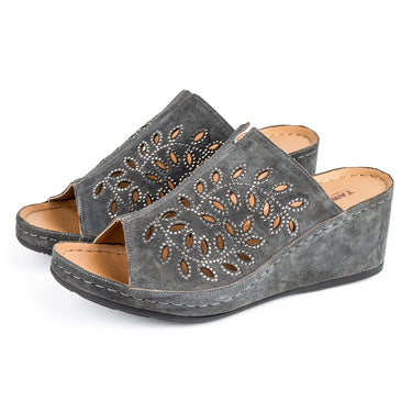 28-21 LADIES HEEL SANDALS