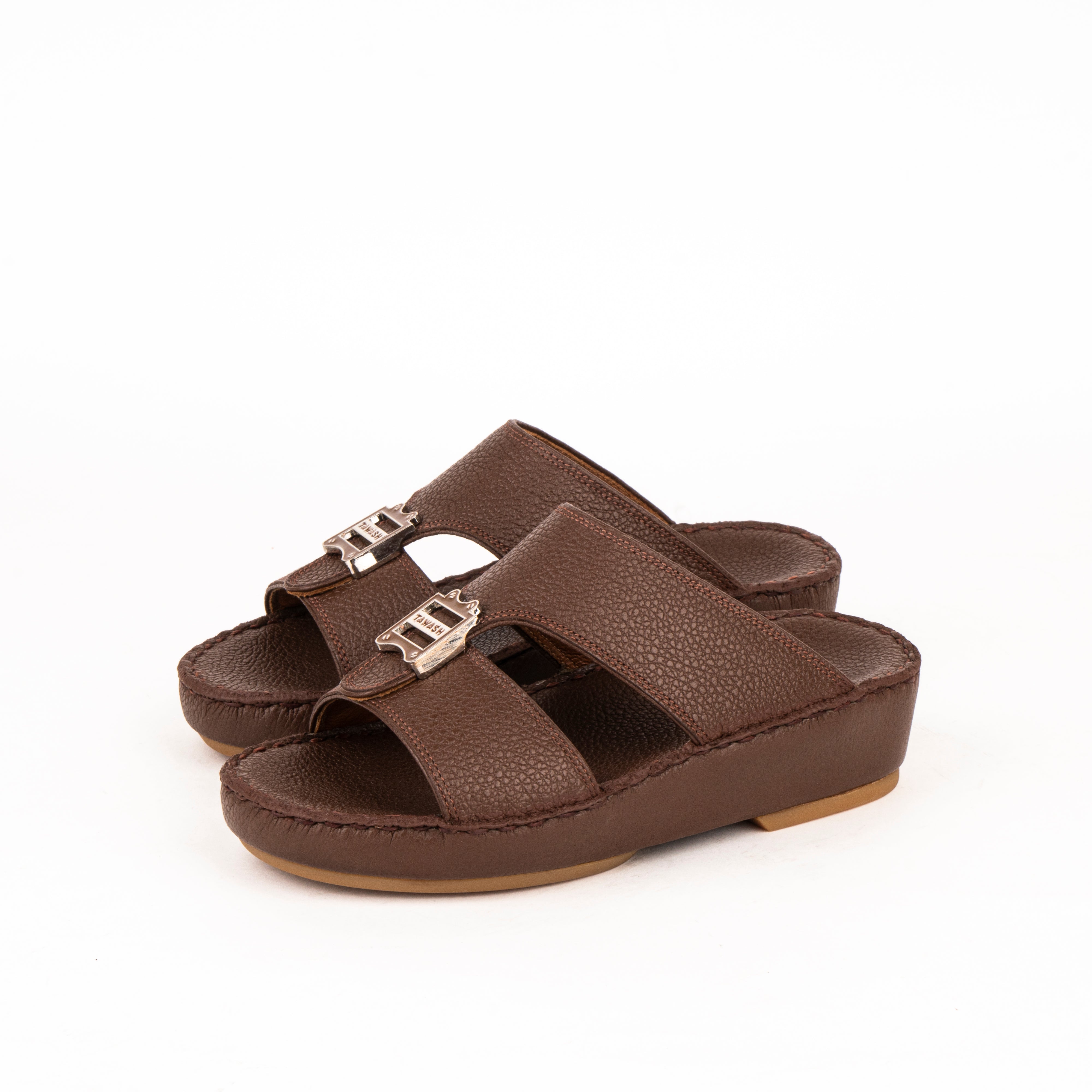 نعال كعب ولادي بني غامق